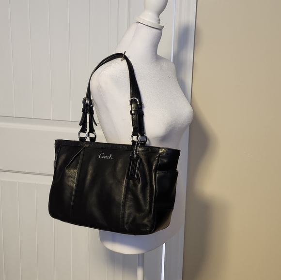 Black Leather Coach Handbag - Picture 7 of 8
